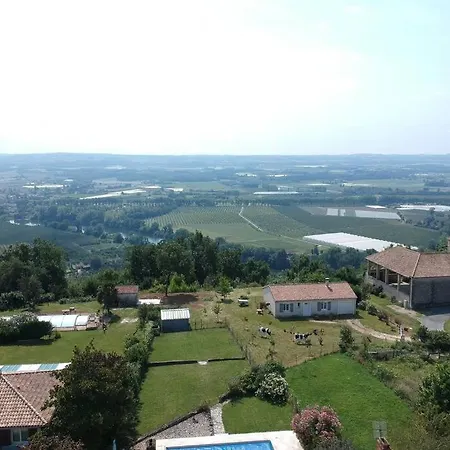 5-bedroom House With Pool At Edge Of Small Village